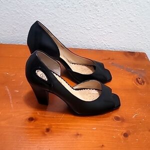 Caprice Black Leather Peep Toe Pumps Women's 4 / 37 Block Heel Grunge Preppy‎